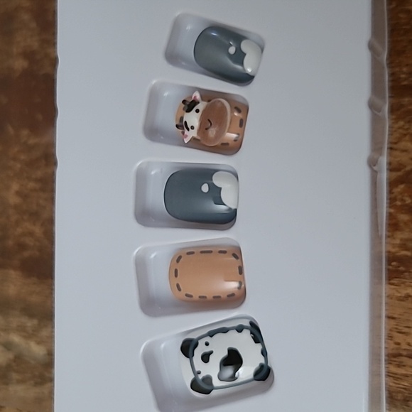 2/$16 3D Cow Press On Nails - Picture 15 of 17
